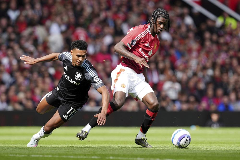 庆祝苏超夺冠，泰州市委书记与泰州队球员合唱《歌唱祖国》